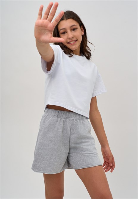 {{photo.Alt || photo.Description || 'Шорты'}}