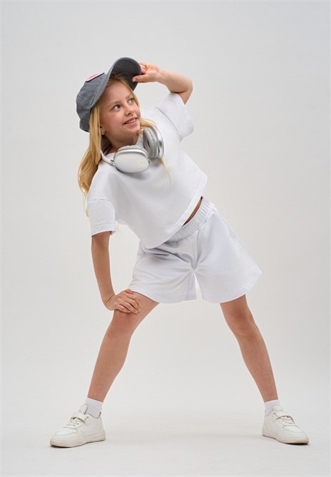 {{photo.Alt || photo.Description || 'Шорты'}}