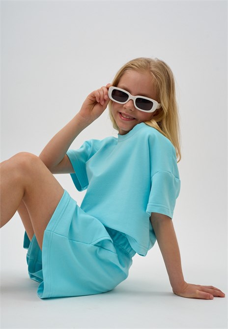 {{photo.Alt || photo.Description || 'Шорты'}}